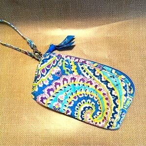 VGUC Vera Bradley wristlet